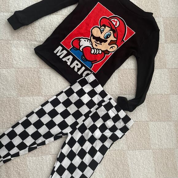 Super Mario pajama set - Picture 1 of 3